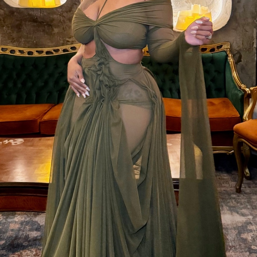 Roman Bradshaw dress